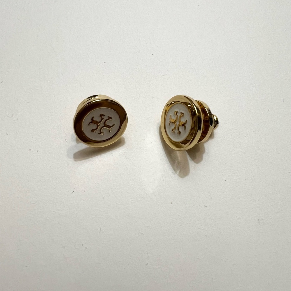 COPY - COPY - New Tory Burch pearl earrings